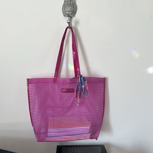 Lancôme Beautiful purple mesh bag - Picture 7 of 8